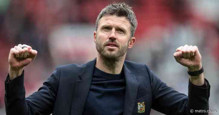 Former Man Utd captain urges Michael Carrick to sign Liverpool legend
