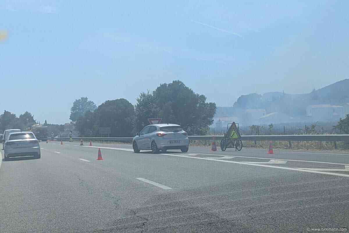Un camion en feu déclenche un incendie de végétation le long de l’A57 à Cuers