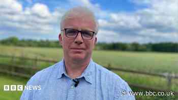 Concern solar farm would surround homes