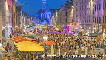„Samstag werde ich im Kalten sitzen“: Wie Besucher der Sommernächte mit der Hitze umgehen