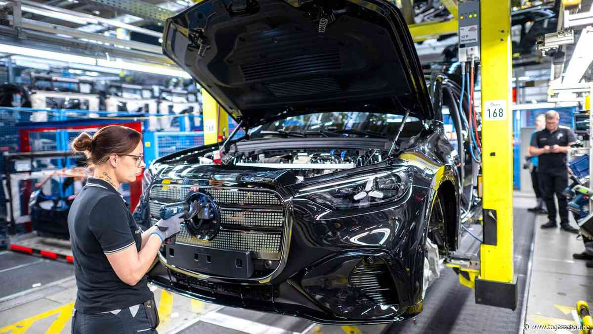 Mehr arbeiten für das gleiche Geld: Mercedes verschärft Sparkurs