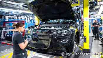 Mehr arbeiten für das gleiche Geld: Mercedes verschärft Sparkurs