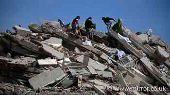 Venezuela earthquake live: Footballer's wife dies protecting toddler as 50,000 still missing in wreckage