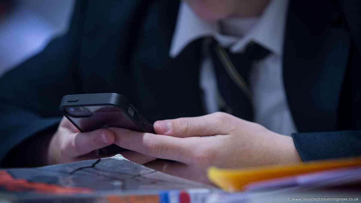 Schools forced to make major mobile phone change from Monday under new law