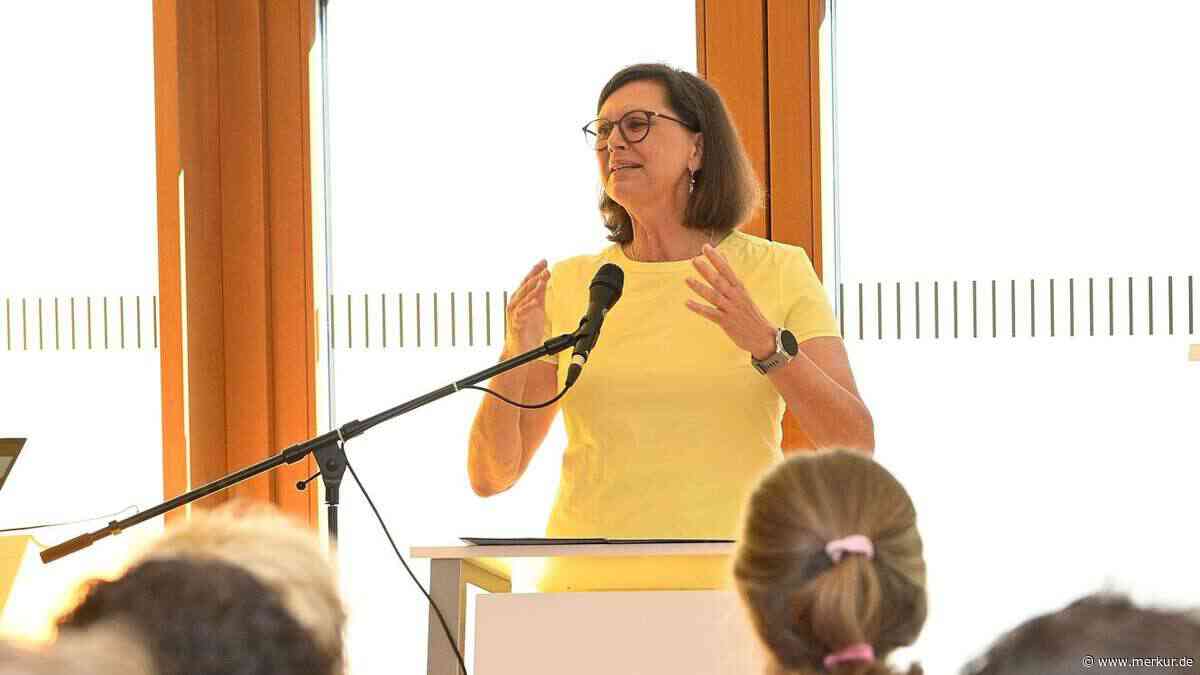 Prominenter Besuch an Berufsschule: Doppelstunde mit der Landtagspräsidentin