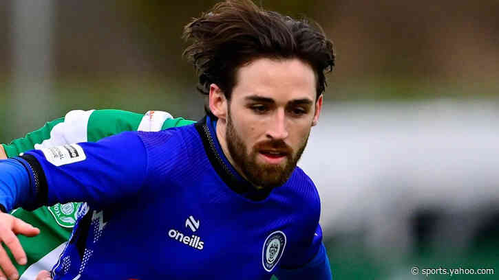 Altrincham sign ex-Rochdale midfielder Barlow