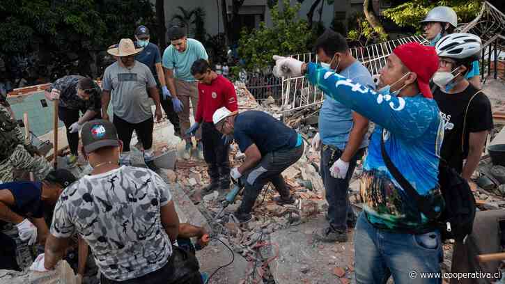 "Una carrera contra el tiempo": Urgen maquinaria para rescatar sobrevivientes en Venezuela