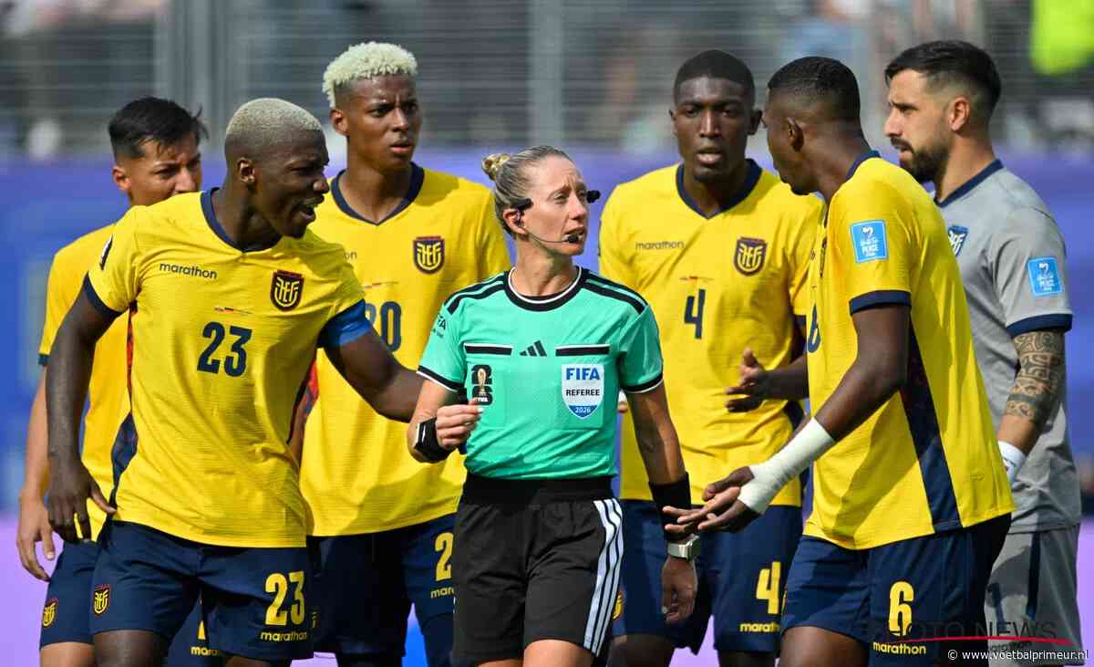 Internet ontploft vanwege één man bij Duitsland-Ecuador: 'Wat is dit voor speler?'