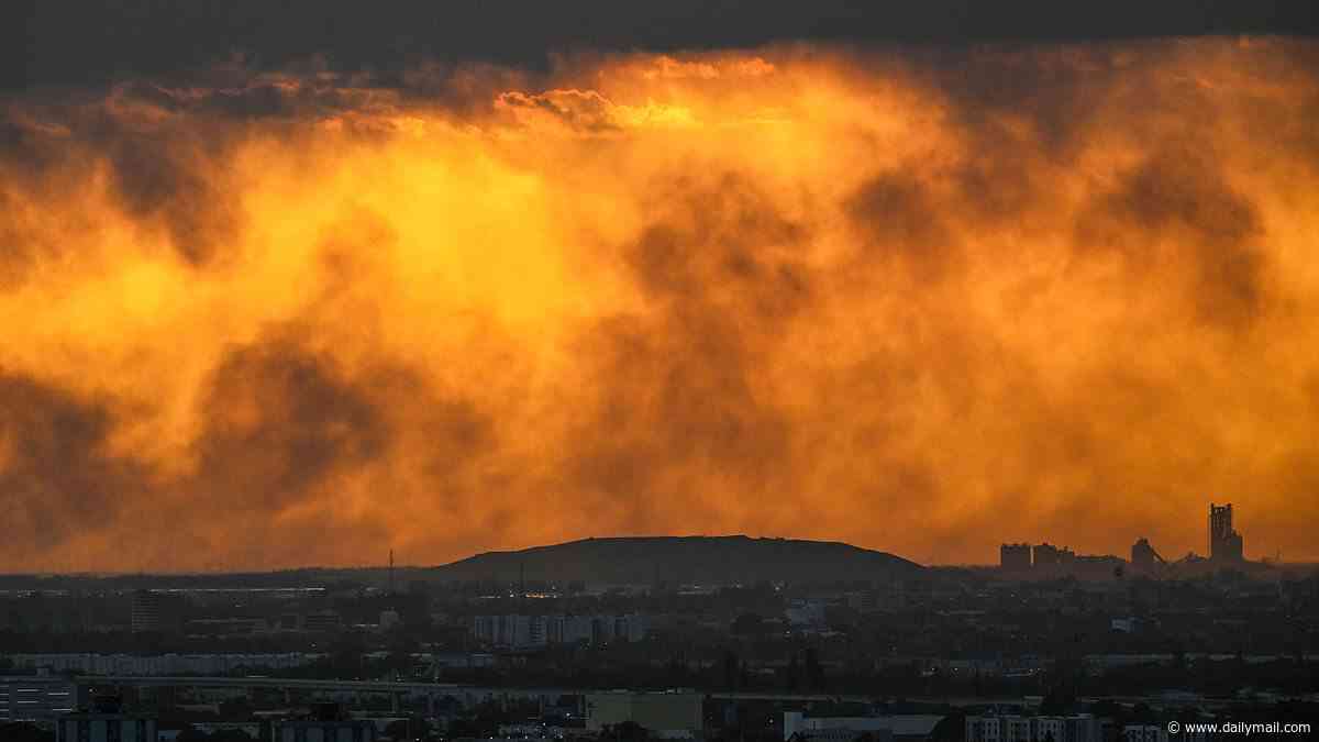Millions warned to brace for blackouts as extreme wildfire threat sweeps across nine states: 'Particularly dangerous situation'