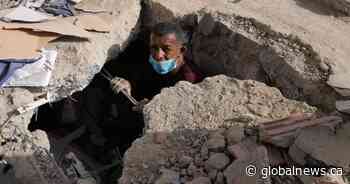 Death toll from Venezuela earthquakes climbs to 920, thousands more missing