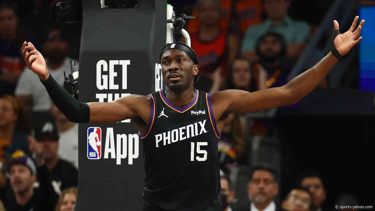 Center Mark Williams returning to Suns on three-year, $38 million contract