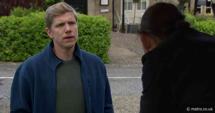 Robert hit by two shocks in Emmerdale spoiler video from Kev and Serena