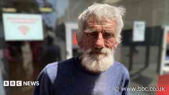 Guardian angels keep homeless hydrated in heatwave
