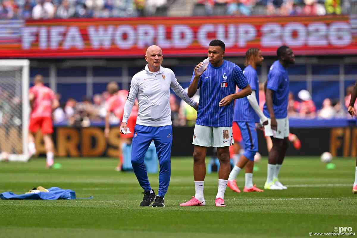 Frankrijk draagt overwinning op aan Deschamps: 'Mijn gedachten gaan uit naar hem'