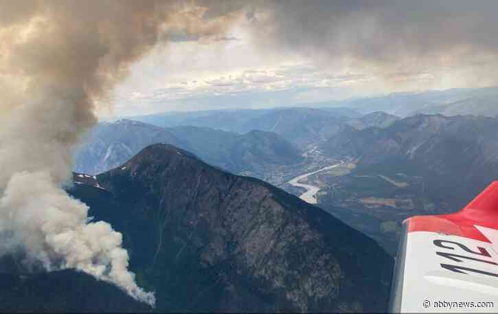 Wildfire near Lillooet still out of control, sees minimal growth