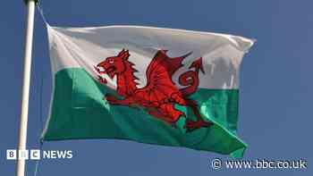 Meeting on English-speaking pupils at Welsh schools only broadcast in Welsh