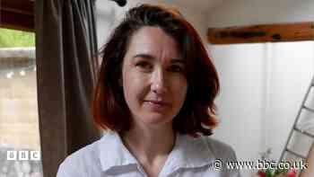 Biliau llety gwyliau o £15,000 yn gwneud i deulu ystyried gadael Powys