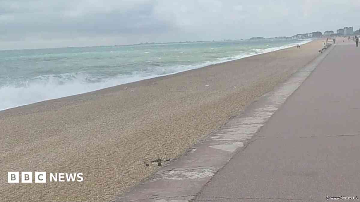 Sea warning lifted after sewer pipe burst