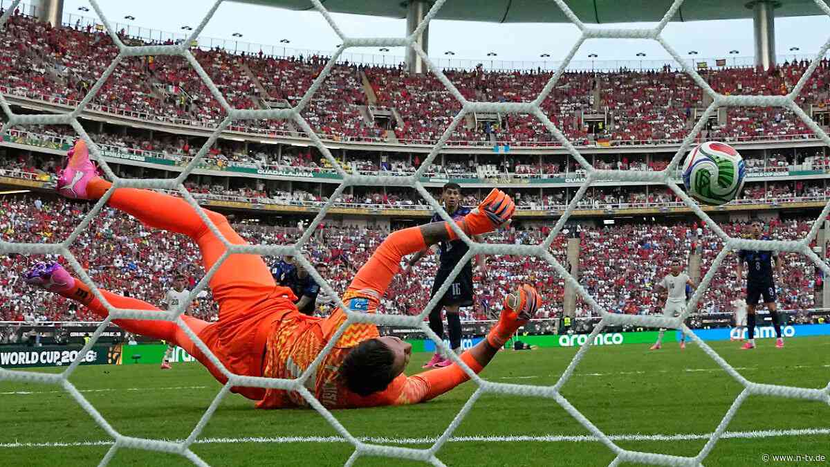 Uruguay am Tiefpunkt: Böser Torwart-Patzer schenkt Spanien den Gruppensieg