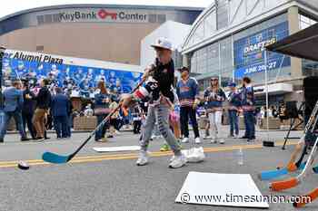 Glenville's Tommy Bleyl picked in 1st round of NHL Draft by Nashville Predators