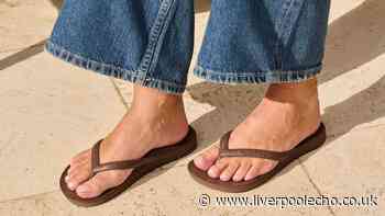 'This is my sixth pair because I live in them' - The 'trending' flip flops with 121,858 reviews