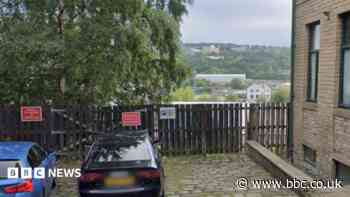 Man falls down railway embankment in police chase