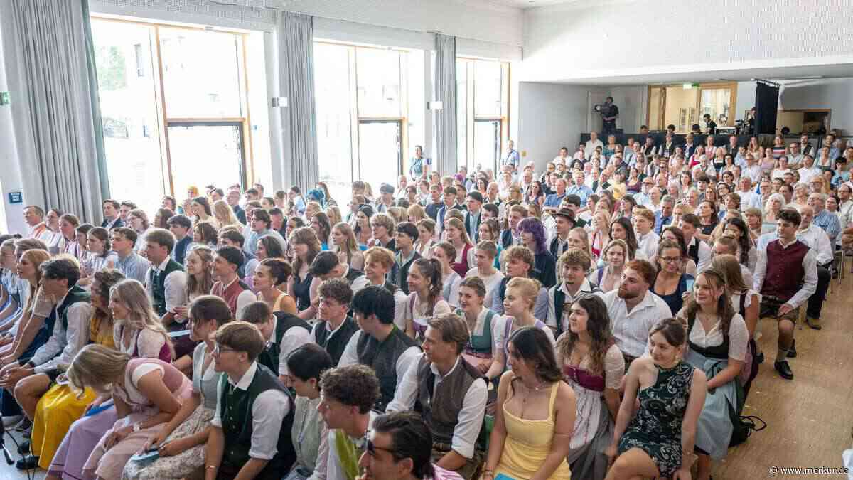 103 Abiturienten verlassen Miesbacher Gymnasium