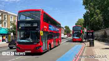 Mayor pledges support for bus drivers in heatwave
