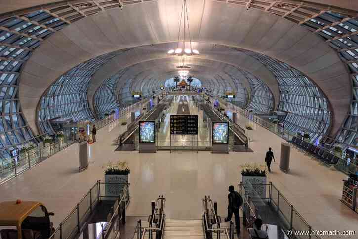 Un homme arrêté à l’aéroport de Bangkok, le corps d’une adolescente retrouvé dans sa valise