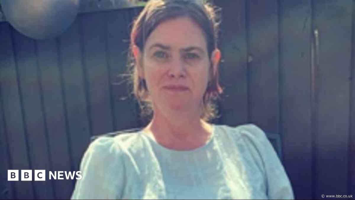 Man murdered partner with hammer while banned from seeing her