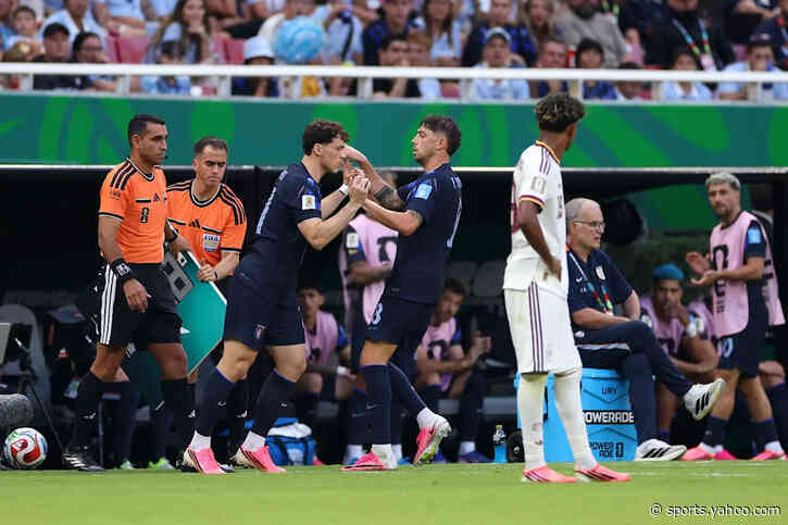 Watch: Federico Valverde’s reaction after shock substitution in Uruguay’s World Cup elimination