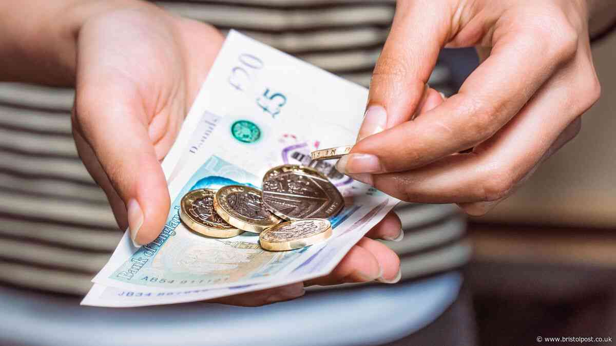 Woman shares simple £1 budgeting rule that helped her pay off £120,000 debt