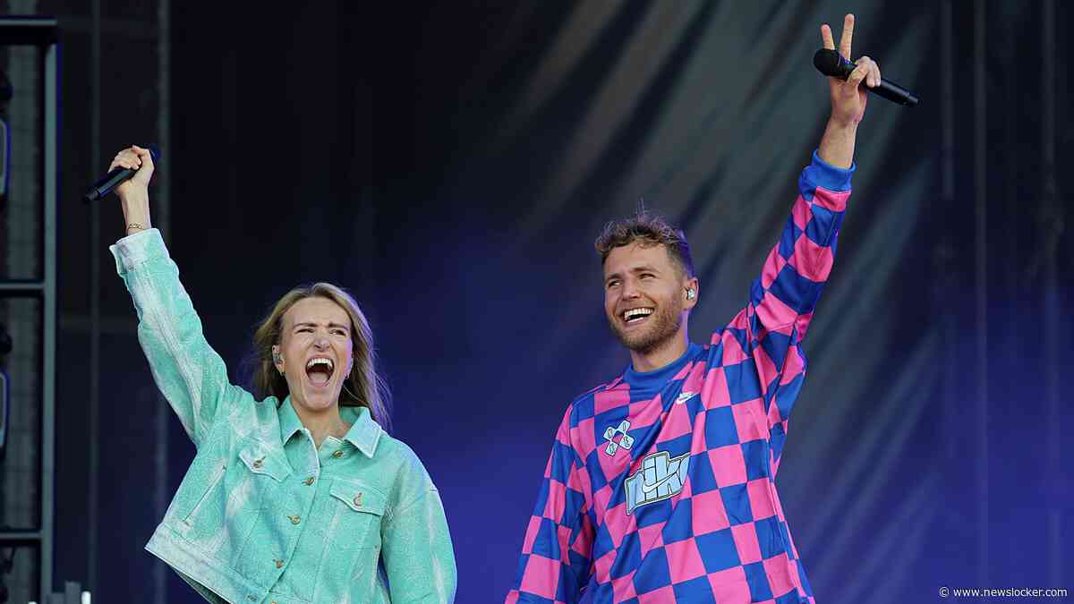 Suzan en Freek incognito tussen publiek bij optreden The voice-winnaar Ruben Hillen op Concert at Sea
