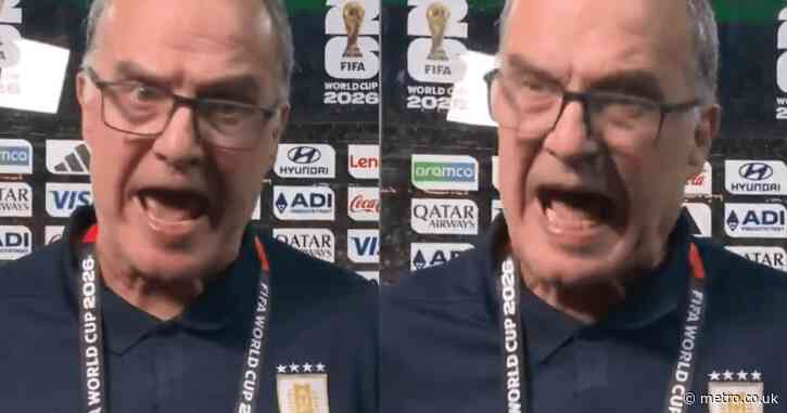 Furious Marcelo Bielsa yells at reporter after ‘disgraceful’ Uruguay World Cup exit