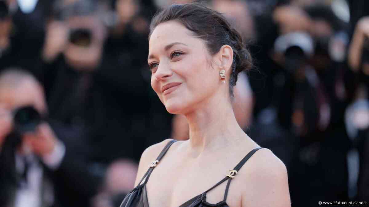 “Edith Piaf mi ha fatto vincere l’Oscar, ma per dimenticarla ho partecipato perfino ad antiche cerimonie sciamaniche”: lo confessa Marion Cotillard