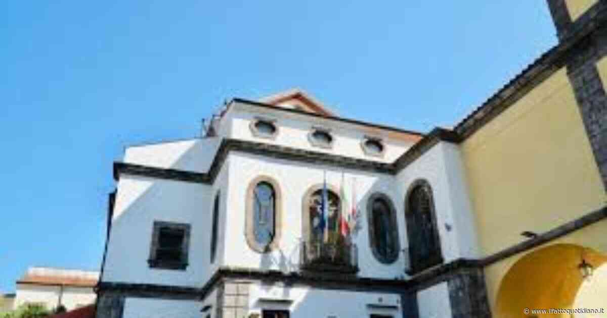 Clan e politica, la relazione della commissione d’accesso sul ‘Sistema Sorrento’: “Coppola non tutelò l’ente dai condizionamenti di noti pregiudicati”