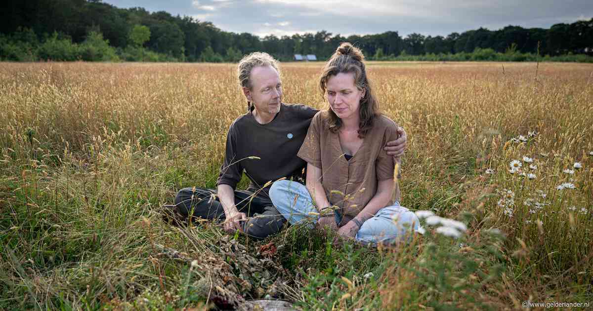 Onderzoek naar zelfgekozen dood van Roos (17): zo worstelden ouders jaren met haar suïcide-gedrag