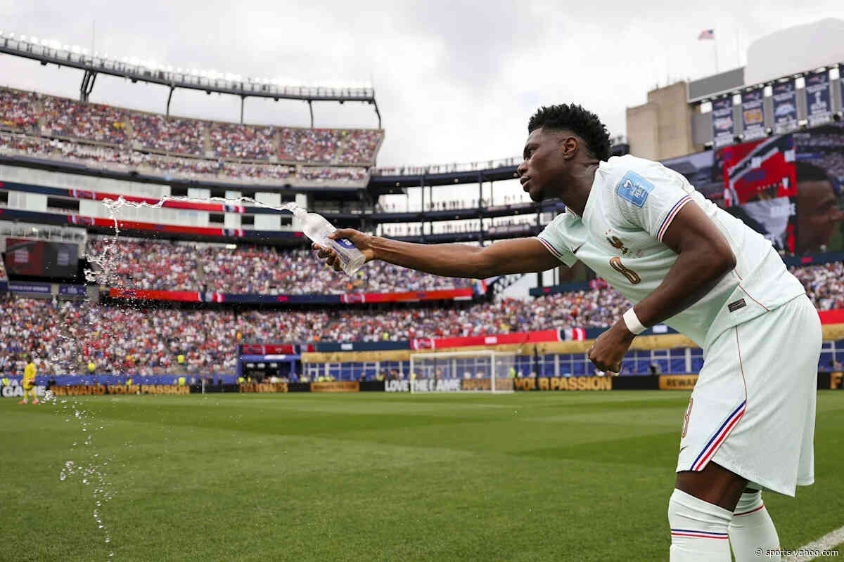 Man United legend urges Real Madrid midfield ace to move to Old Trafford: ‘Make the call’