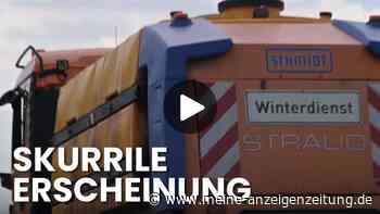 Kurioser Anblick im Video: Wieso fährt der Winterdienst im Hochsommer?