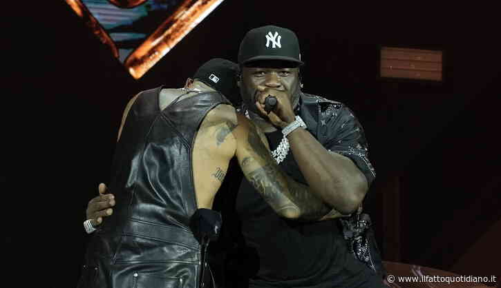 Geolier trascina Napoli duettando con 50 Cent a sorpresa. Poi l’annuncio: “Tutti a casa mia qui al Maradona per tre concerti nel 2027” – IL VIDEO