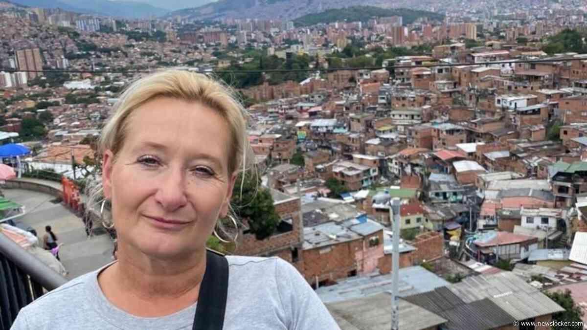 Marieke (61) zoekt altijd het avontuur op vakantie: ’Die zwarte haren in mijn bed waren duidelijk niet van mij’