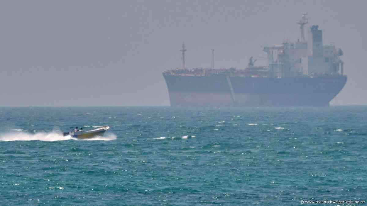 Tanker in der Straße von Hormus angegriffen  – Bahrain meldet Attacken
