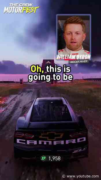 Did you know NASCAR cars have fake headlights? 💡