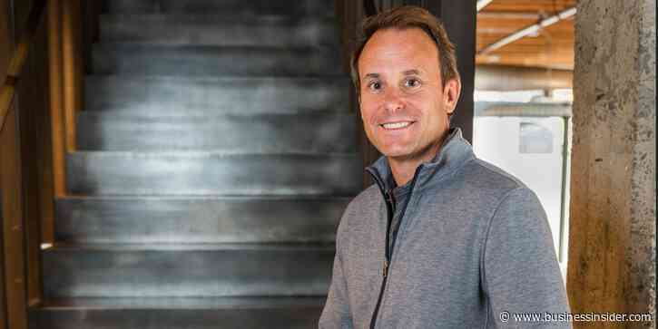 'Godfather of SaaS' says he's only interested in investing in companies that are in the office 6 days a week