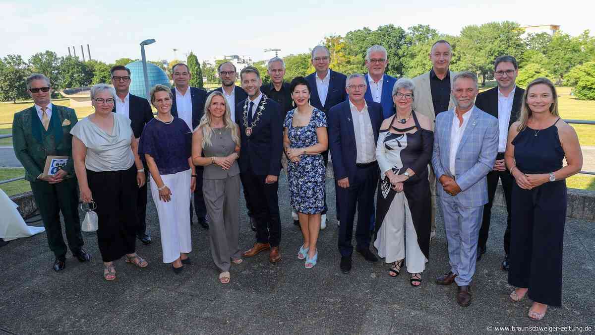 Krisen, Chancen, Aufbruch? Beim Wolfsburger Stadtgeburtstag blieb VW-Nachricht aus