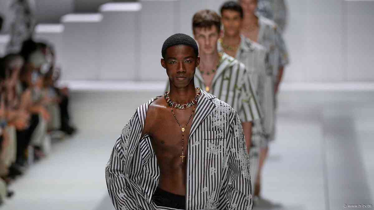 Vom Bett auf die Straße: Der Pyjama-Look erobert den Alltag