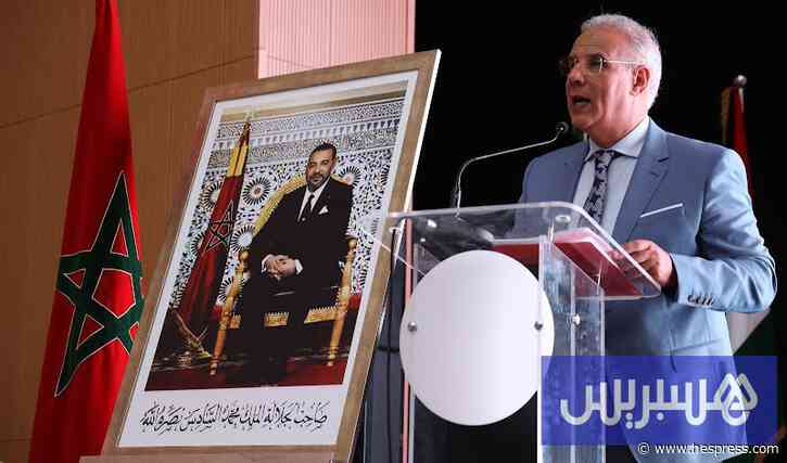 بيت مال القدس يسلم معدات رياضية