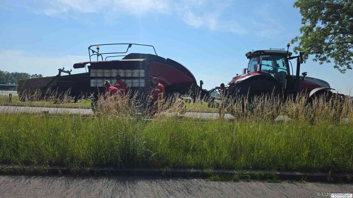 Melding van brand tractor langs N361 bij Winsum