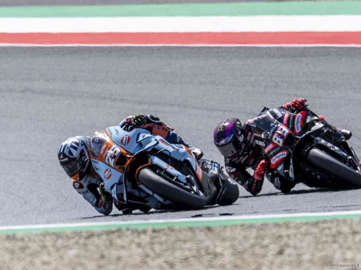 MotoGP, Aprilia stellare ad Assen. Sprint a Fernandez, pole per Martin