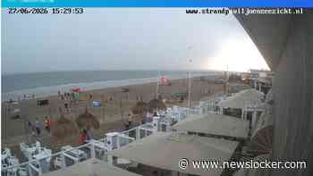 LIVE | Heftige onweersbuien naderen kust, stranden lopen leeg